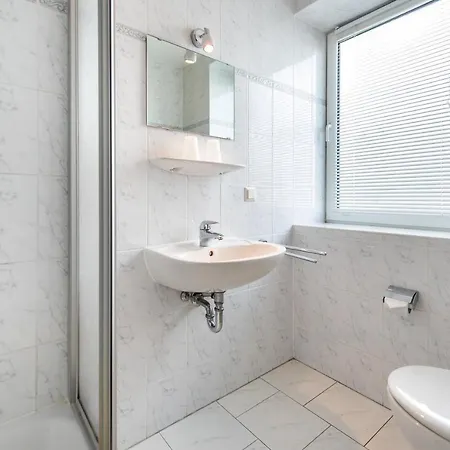 Appartement Bella Vista - Meerblick 6 *